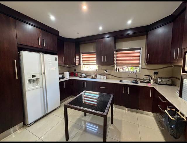 6 BEDROOM HOUSE FOR SALE IN HERRWOOD PARK
